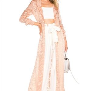 xREVOLVE Diana Duster Primrose Pink
Chrissy Teigen